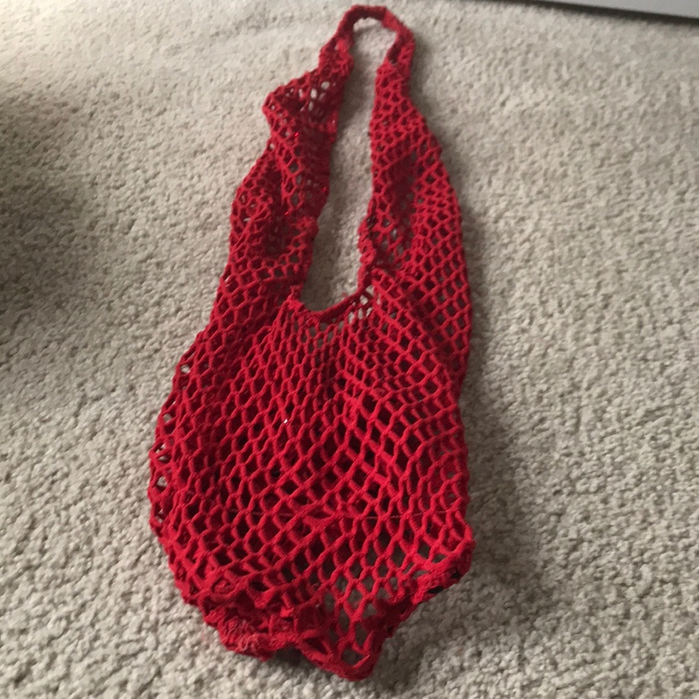 Red fishnet - Picture 2 of 2